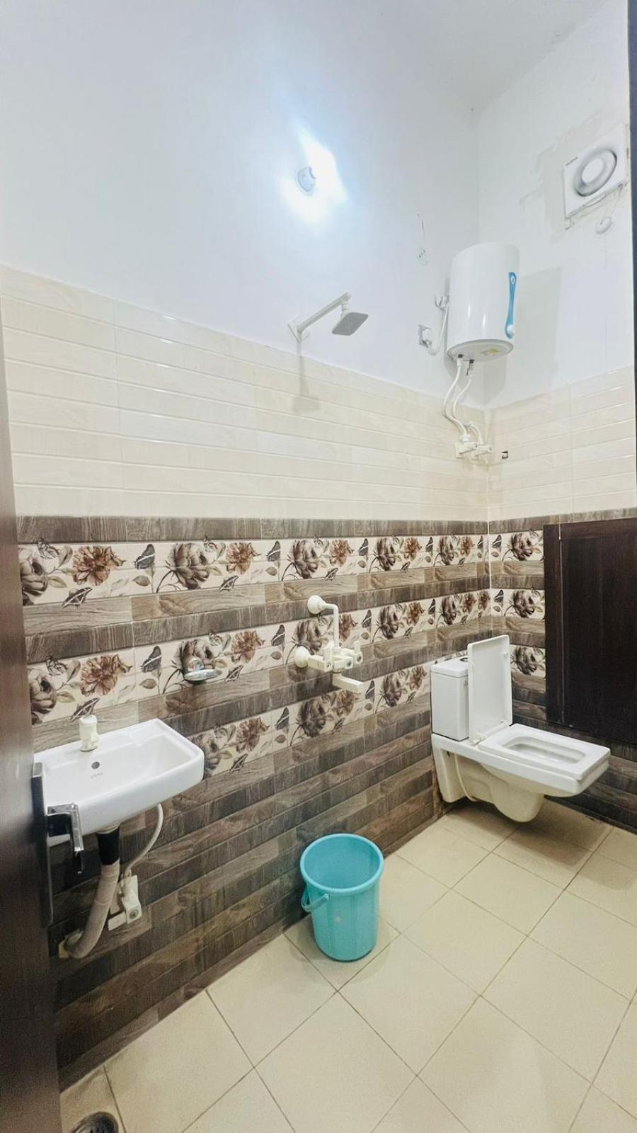 Hotel Rudra Residency Near Railway Station มถุรา ภายนอก รูปภาพ