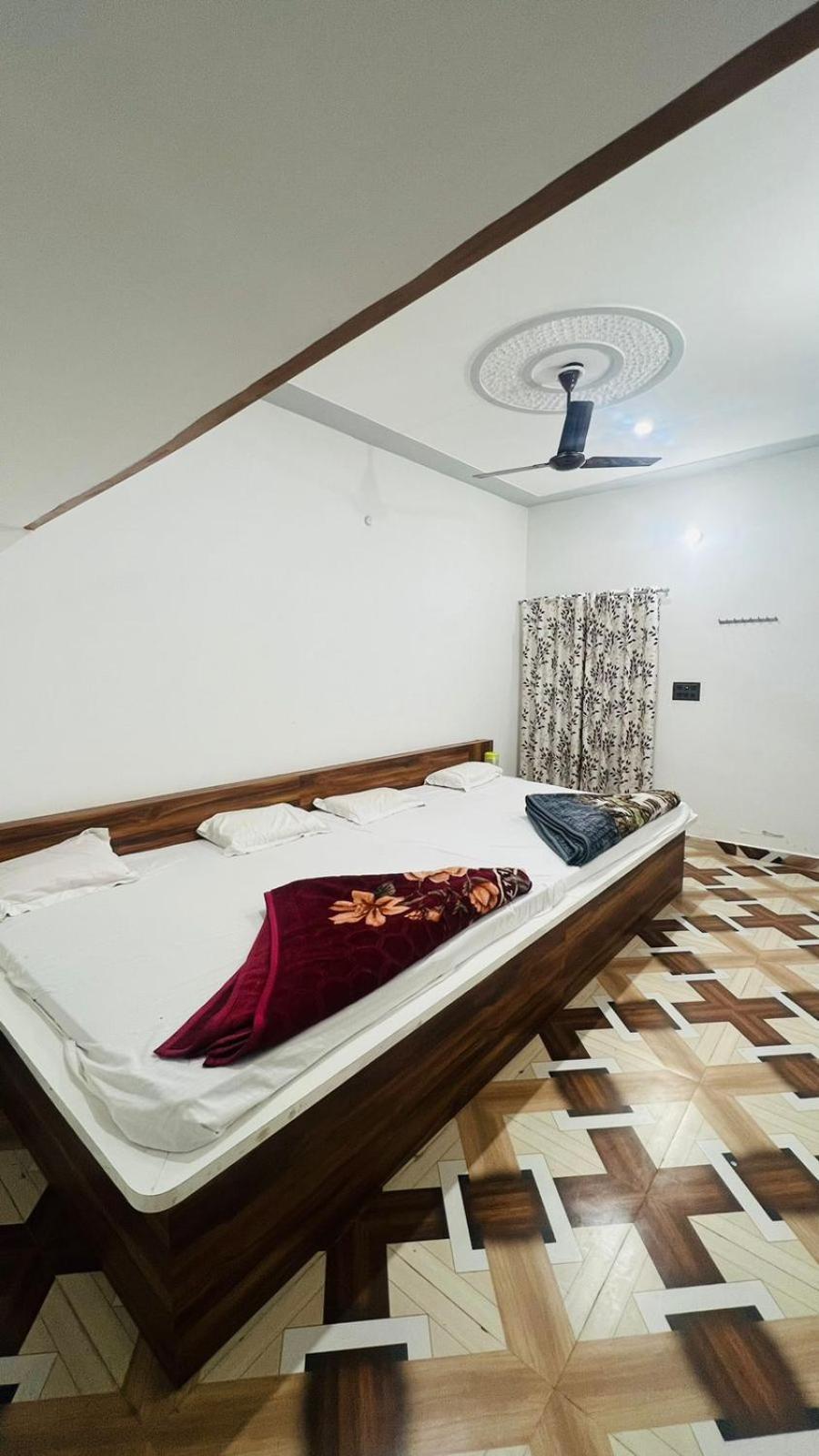 Hotel Rudra Inn , Near Railway And Bus Station , Shree Krishna Janambhoomi At 6 Min Distance , Free Parking มถุรา ภายนอก รูปภาพ